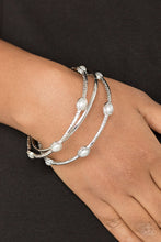 Load image into Gallery viewer, Bangle Belle - White Bracelets