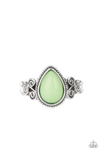 Load image into Gallery viewer, Dreamy Droplets - Green Dainty Ring