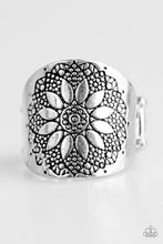 Load image into Gallery viewer, Country Groves - Silver Ring