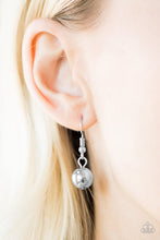 Load image into Gallery viewer, Metal Musical - Silver Necklace