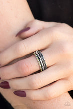 Load image into Gallery viewer, Safari Shimmer - Green Ring
