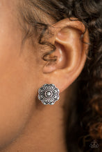 Load image into Gallery viewer, Common Garden - Silver Post Earrings