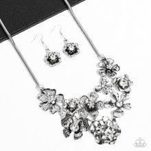 Load image into Gallery viewer, Flowers and Butterflies - 2012 Zi Collection Necklace