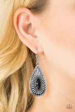 Load image into Gallery viewer, Wild Wilderness - Black Earrings