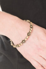 Load image into Gallery viewer, Daffodil Diva - Brass Bracelet