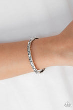 Load image into Gallery viewer, Malibu Marvelous - White Bracelet