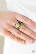 Load image into Gallery viewer, Vienna View - Yellow Ring