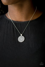 Load image into Gallery viewer, Bite The STARDUST - White Necklace