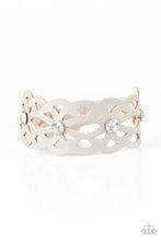 Load image into Gallery viewer, Runaway Radiance - Silver Bracelet