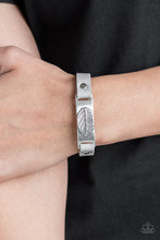 Load image into Gallery viewer, Take The LEAF - Silver Bracelet