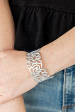 Load image into Gallery viewer, Victorian Gardens - White Bracelet
