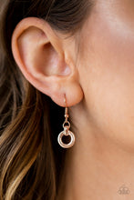 Load image into Gallery viewer, Going In Circles - Rose Gold Necklace