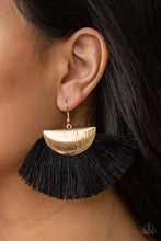 Load image into Gallery viewer, Fox Trap - Black Earrings