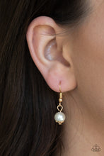Load image into Gallery viewer, Tour de Demure - Gold Necklace