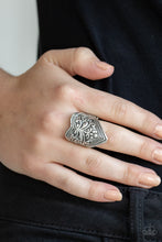 Load image into Gallery viewer, Fall Into VINE - Silver Ring