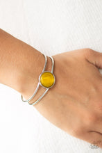 Load image into Gallery viewer, Winning Glow - Yellow Bracelet