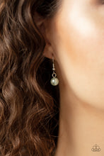 Load image into Gallery viewer, Pearl Heirloom - Green Necklace