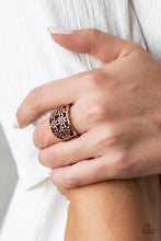 Load image into Gallery viewer, Crazy About Daisies - Copper Ring