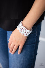 Load image into Gallery viewer, Vintage Romance - White Bracelet