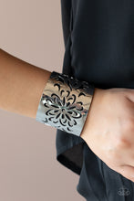 Load image into Gallery viewer, Get Your Bloom On - Black Bracelet