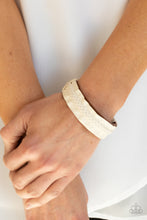 Load image into Gallery viewer, Country Craft Time - Brown Snap Bracelet