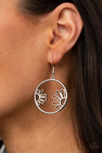 Load image into Gallery viewer, Demurely Daisy - Silver Earrings