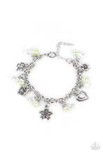 Load image into Gallery viewer, Retreat into Romance - Green Bracelet