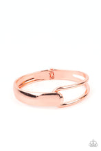 Load image into Gallery viewer, Couture-Clutcher - Copper Bracelet