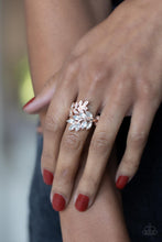 Load image into Gallery viewer, Glowing Gardenista - Rose Gold Ring