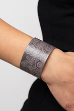 Load image into Gallery viewer, Rosy Wrap Up - Silver Bracelet
