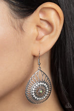 Load image into Gallery viewer, Summer Sojourn - Green Earrings