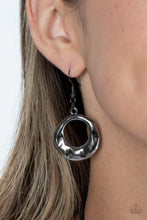 Load image into Gallery viewer, Tectonic Treasure - Black Necklace