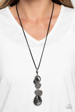 Load image into Gallery viewer, Casanova Clique - Black Necklace