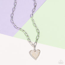 Load image into Gallery viewer, Kiss and SHELL - White Necklace