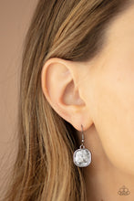 Load image into Gallery viewer, Legendary Luster - Black Necklace