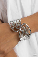 Load image into Gallery viewer, Palatial Palms - Silver Bracelet