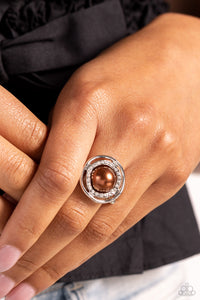 Chic Center - Brown Dainty Ring
