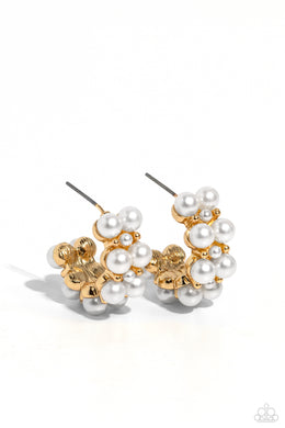White Collar Wardrobe - Gold Hoop Earrings