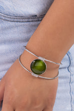 Load image into Gallery viewer, Candescent Cats Eye - Green Bracelet