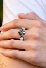 Load image into Gallery viewer, Coastline Charisma - Green Ring