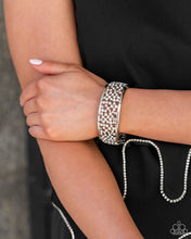 Load image into Gallery viewer, Subtly Scattered - White Bracelet
