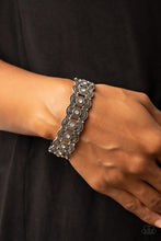 Load image into Gallery viewer, Rapturous Romance - White Bracelet