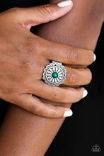 Load image into Gallery viewer, Daringly Daisy - Green Ring