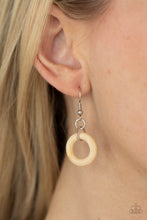 Load image into Gallery viewer, Crafty Couture - Silver Necklace