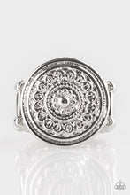 Load image into Gallery viewer, Seasonal Shine - Silver Ring