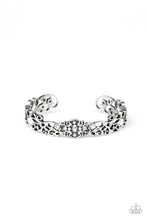 Load image into Gallery viewer, Victorian Vines - White Bracelet