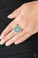 Load image into Gallery viewer, Garden View - Green Ring