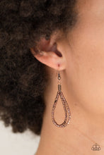 Load image into Gallery viewer, Catwalk Queen - Copper Necklace
