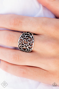 Dreamy Date Night - Silver Ring