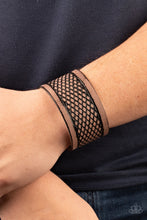 Load image into Gallery viewer, Country Cobra - Brown Snap Bracelet